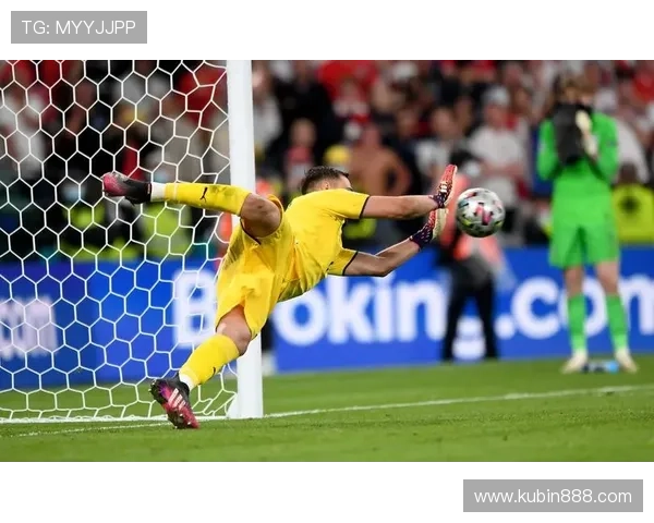 [法甲]巴黎圣日耳曼门将唐纳鲁马面部遭踩踏.